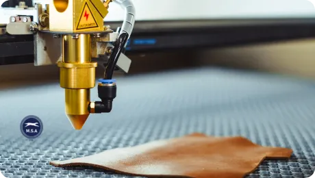 نحوه حکاکی روی چرم با دستگاه CNC چگونه است؟